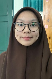NADHIRA ANDITA PUTRI